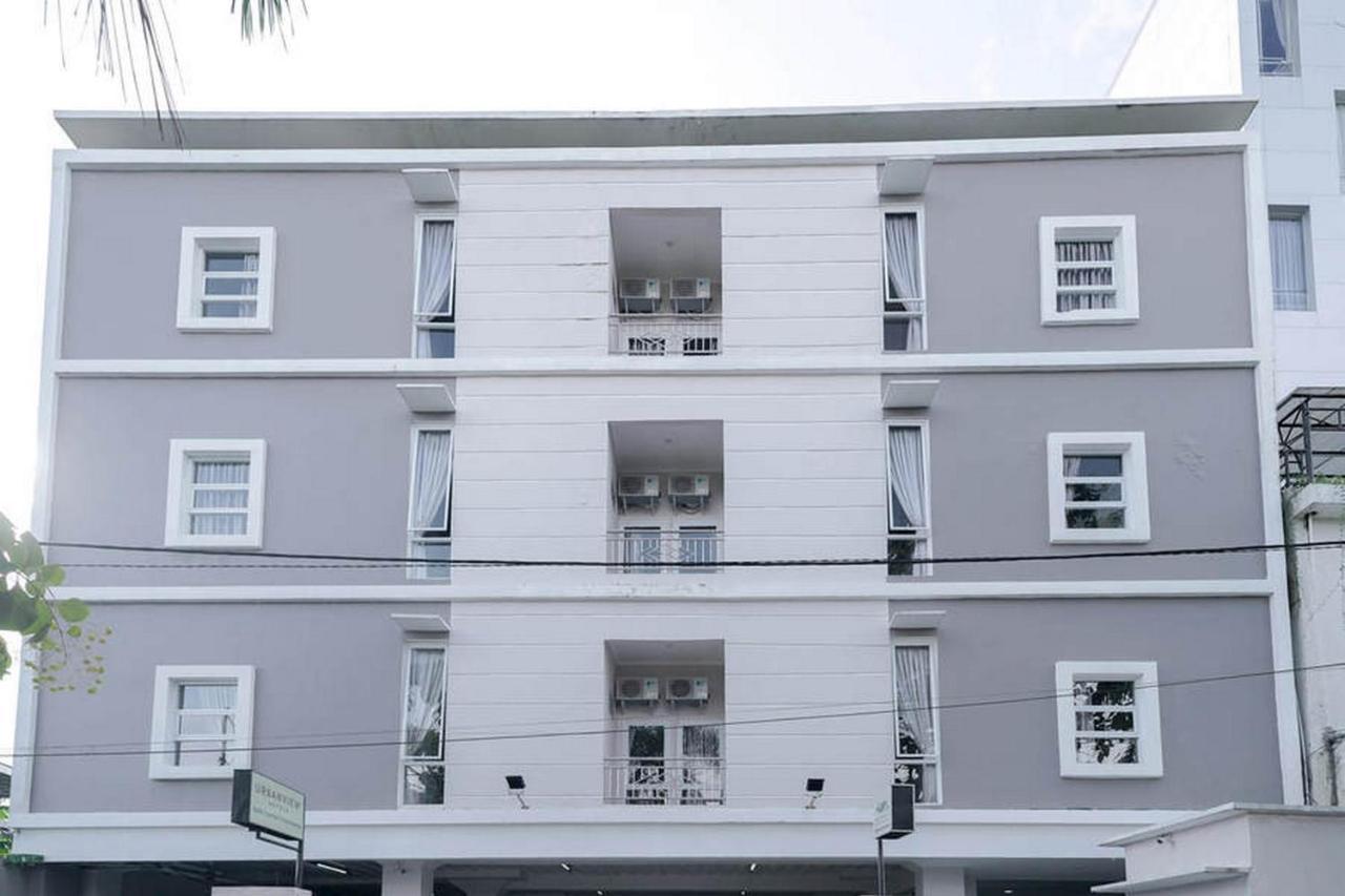 Urbanview Hotel Bari Syariah Palembang By Reddoorz מראה חיצוני תמונה