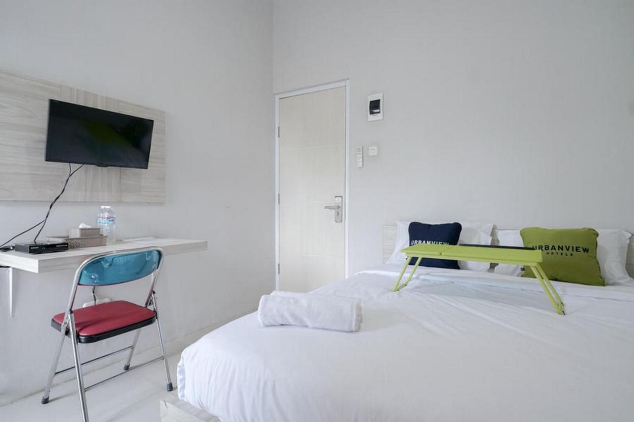 Urbanview Hotel Bari Syariah Palembang By Reddoorz מראה חיצוני תמונה