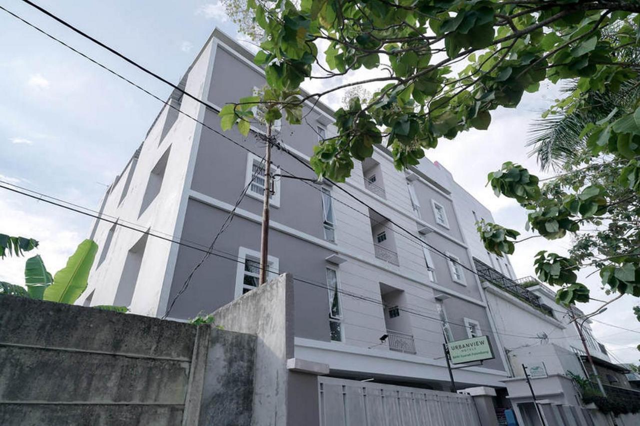 Urbanview Hotel Bari Syariah Palembang By Reddoorz מראה חיצוני תמונה